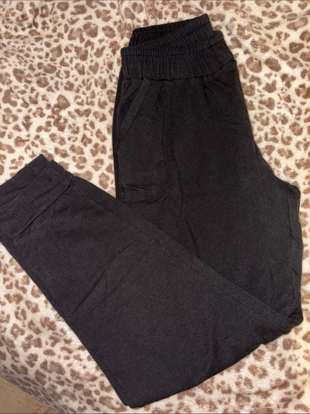 Women's Black Elastic-Waist Jogger Pants